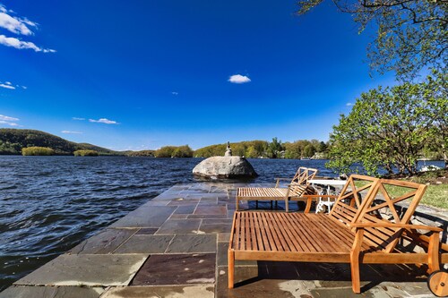 Land’s End – Direct Lake Front on Warner Point, Candlewood Lake, CT