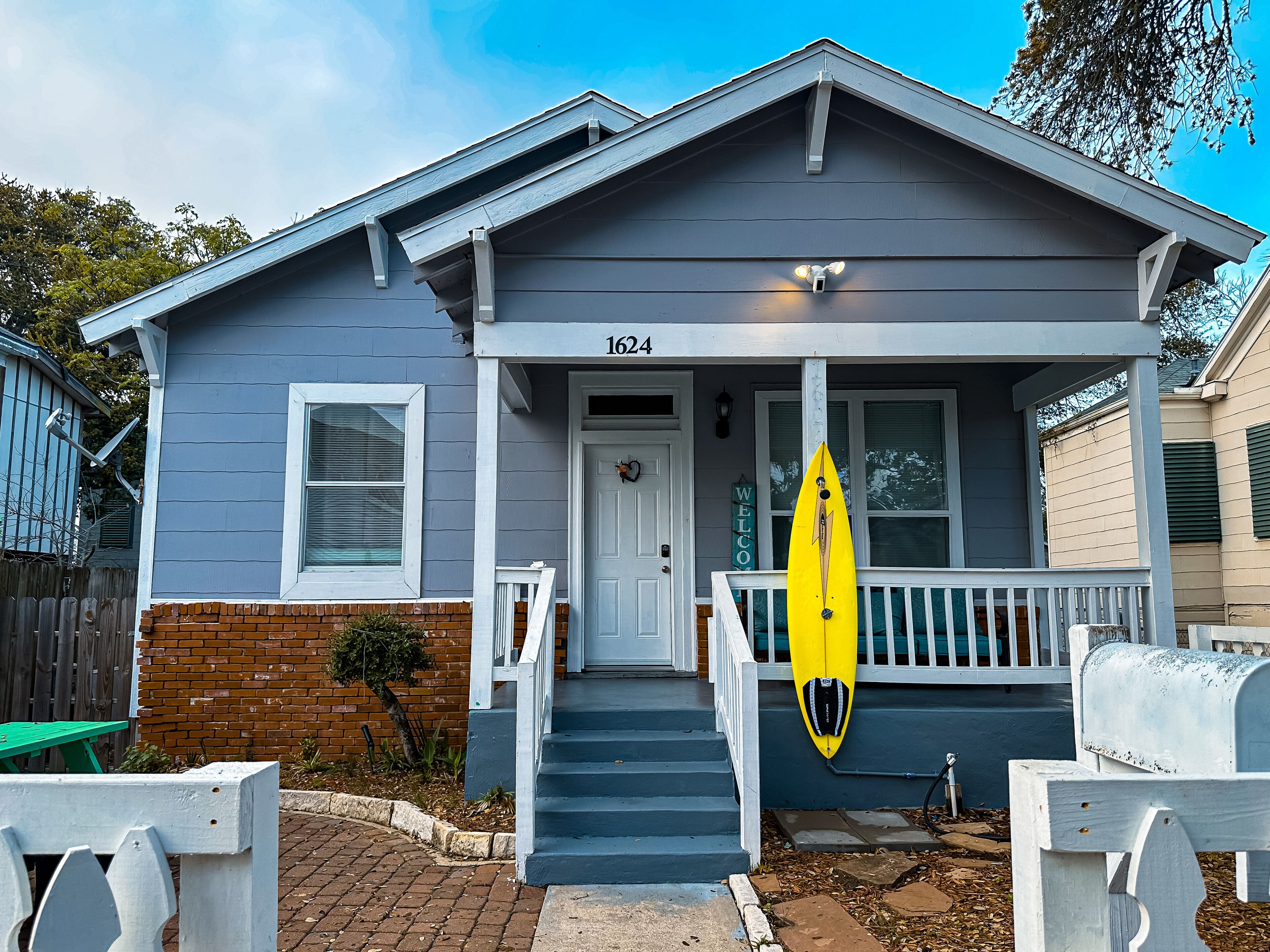 5 minute walk to the beach! Remodeled cottage getaway.