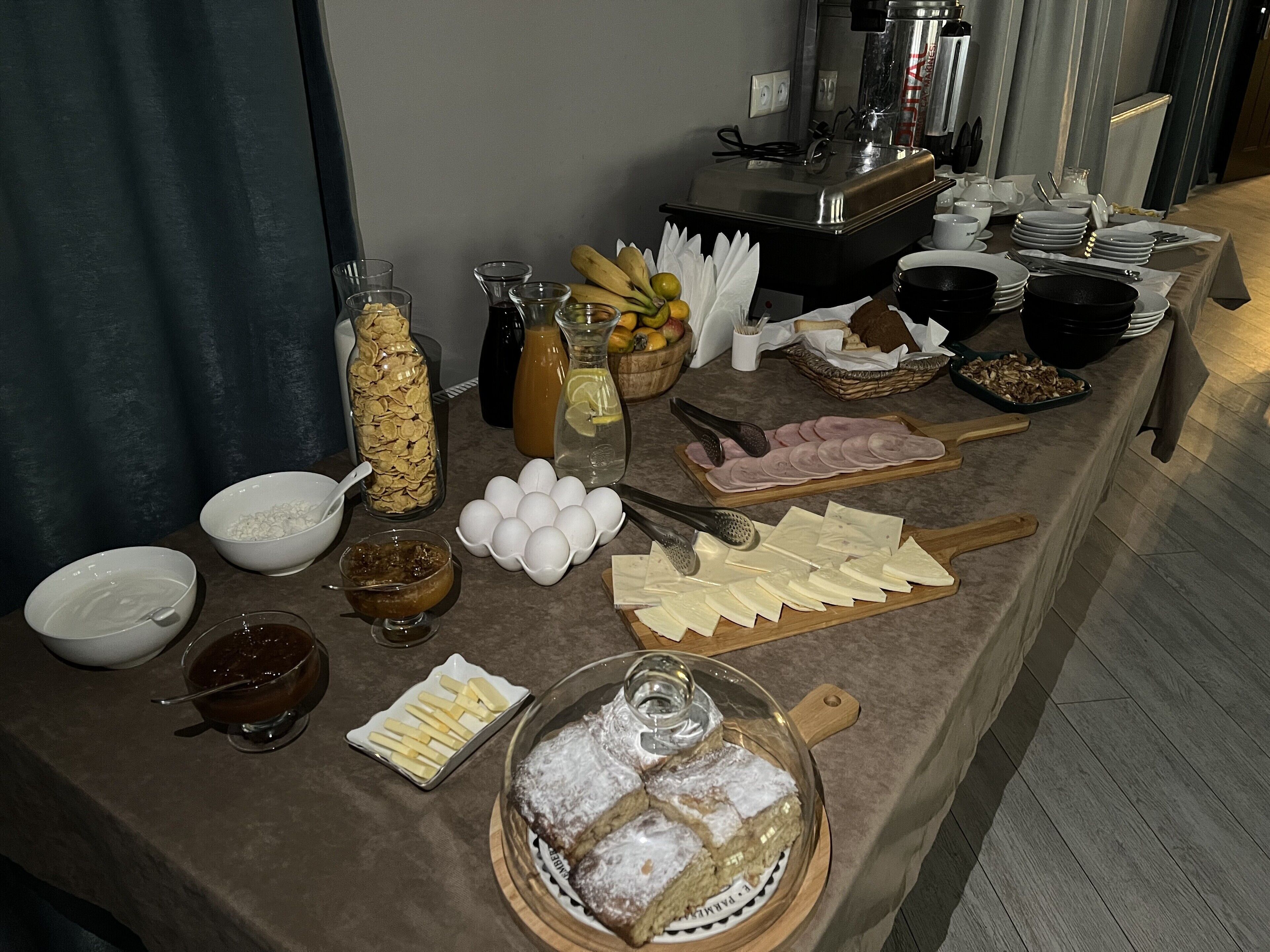 Free daily buffet breakfast