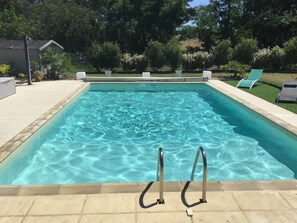 Outdoor pool, a heated pool - Gite les sables proche zoo de beauval (Mareuil-sur-Cher)
