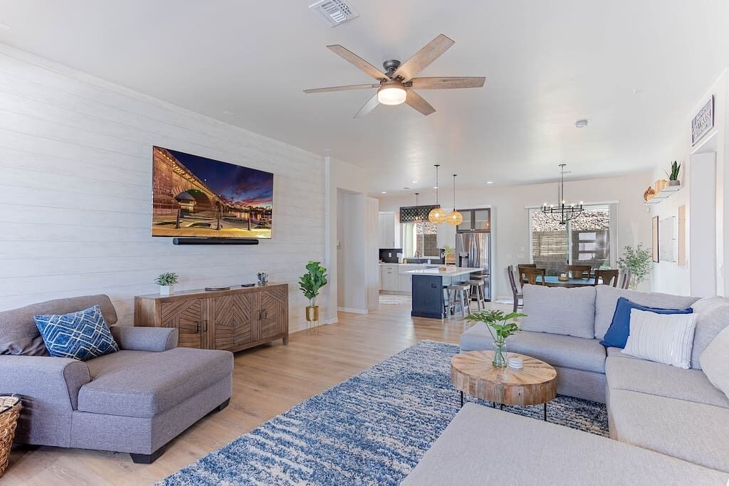 NEW Custom home near Havasu Riviera Marina