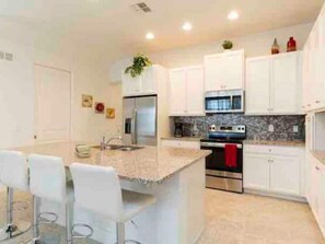 Microonde, forno, lavastoviglie, macchina per tè/caffè