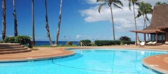 Oceanfront Condo - NEWLY Remodeled furnishings- BEAUTIFUL sunsets every night!