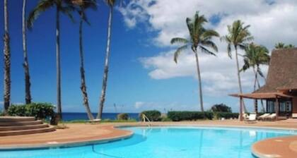 Oceanfront Condo - NEWLY Remodeled furnishings- BEAUTIFUL sunsets every night!
