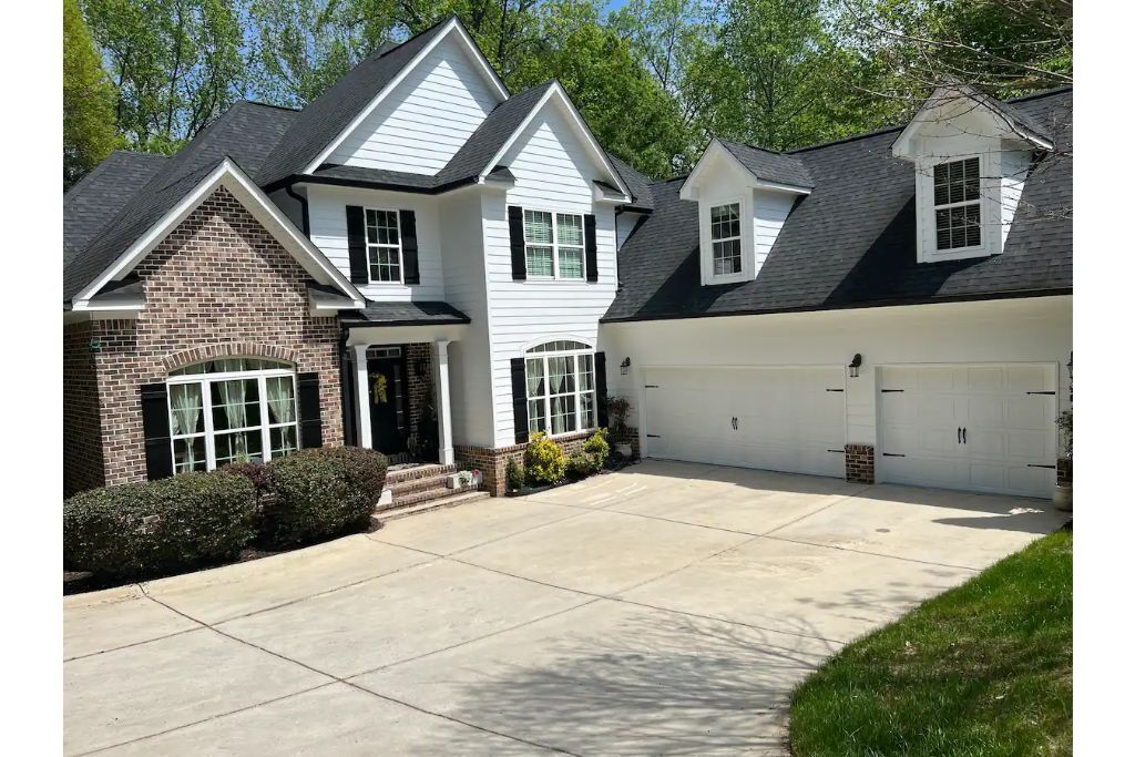 Vacation Galore! Everything you need! Come as you are!