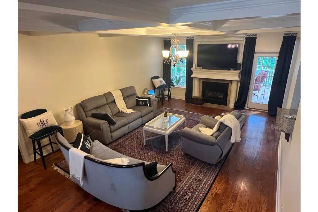 Vacation Galore! Everything you need! Come as you are!