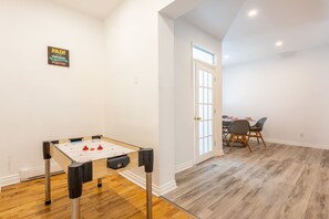 Spielezimmer