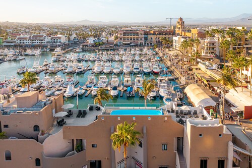 Newly Remodeled Condo In Cabo Marina- Blue Thunder