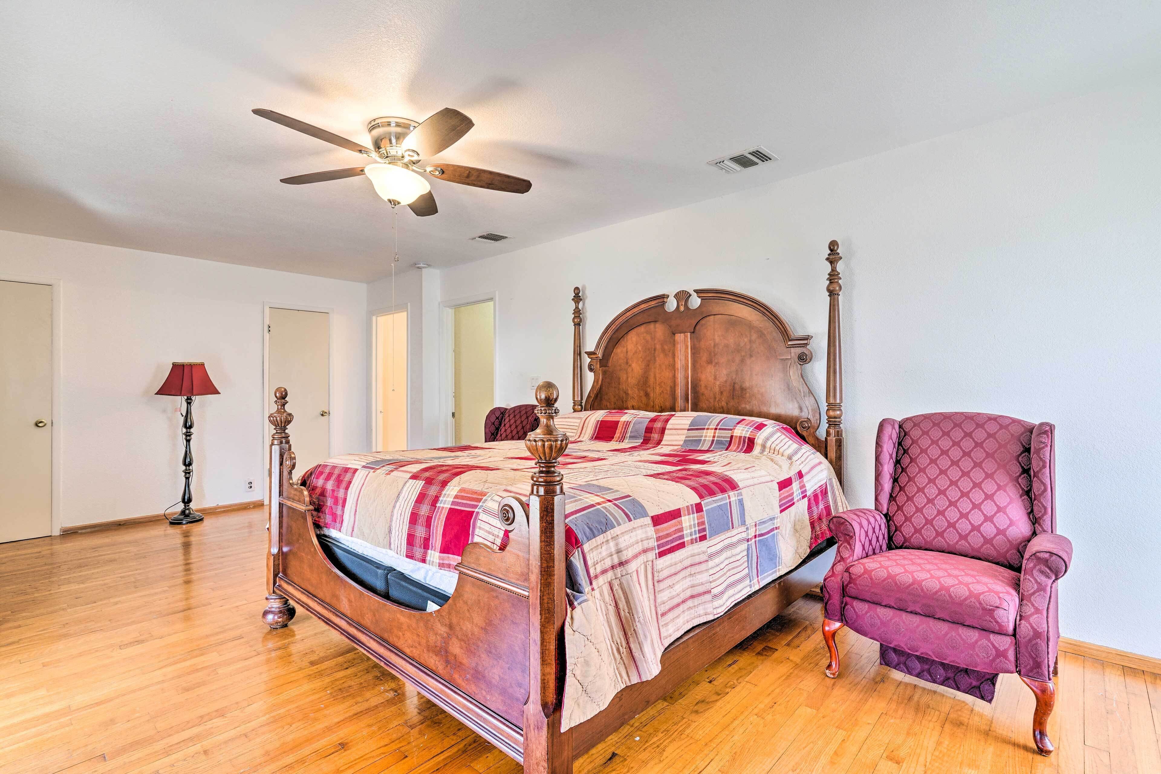 San Antonio Vacation Rental with Courtyard!