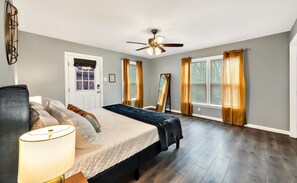 3 عدّة غرف نوم ومكواة/لوح كي وواي فاي مجانًا وملاءات أسرّة