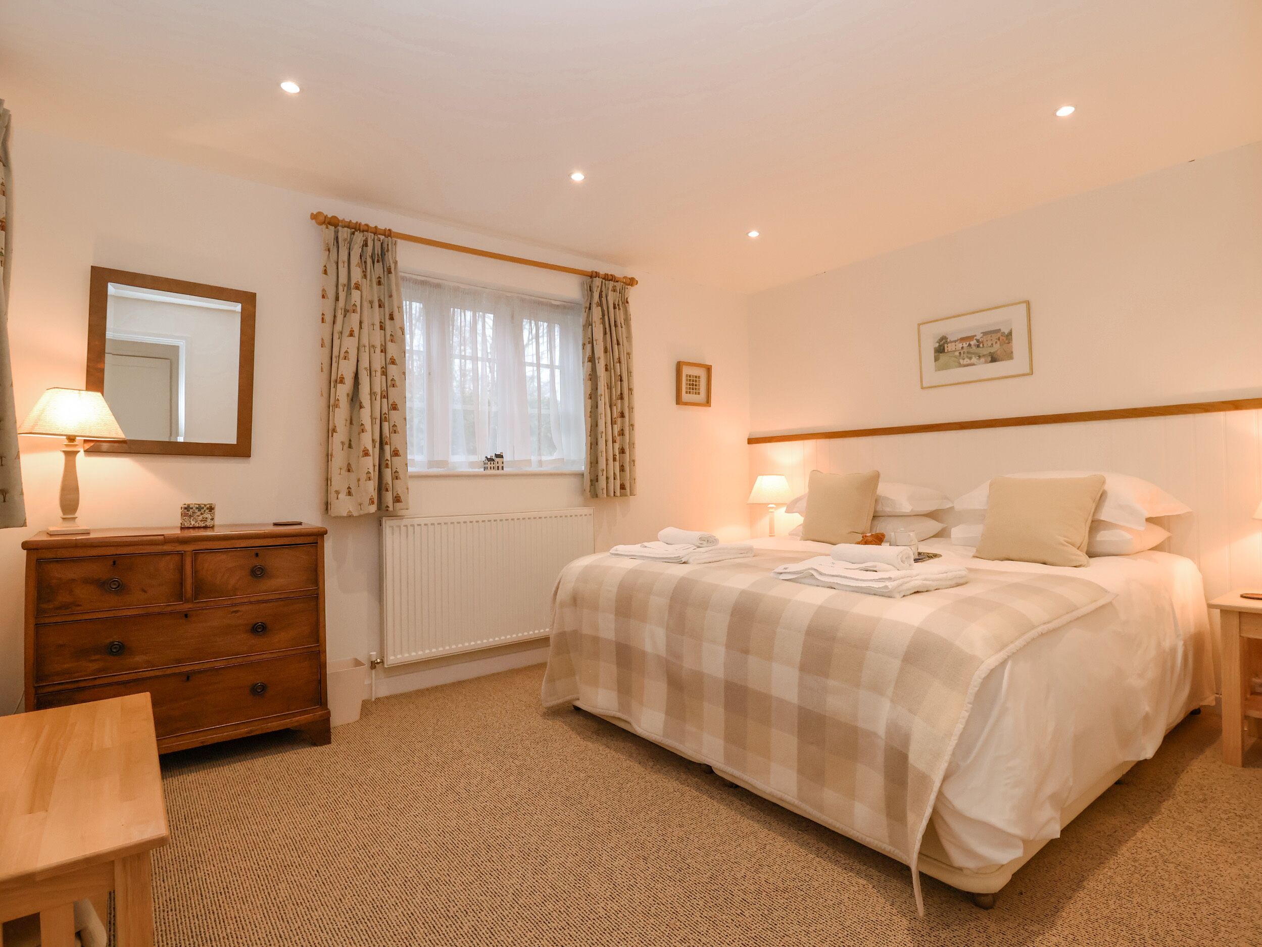 3 bedrooms, individually decorated, individually furnished, free WiFi