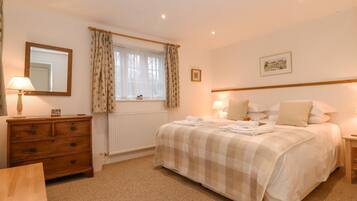 3 bedrooms, individually decorated, individually furnished, free WiFi