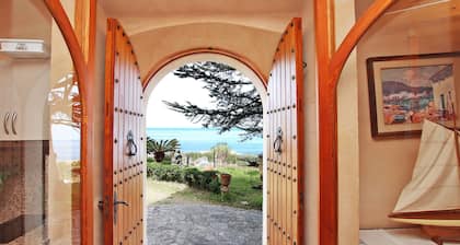 Villa Son Vives, impressive mansion with unbeatable panoramic sea views in Banyalbufar