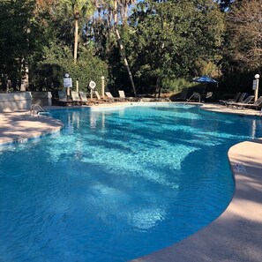 Piscina externa, piscina aquecida