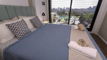 1 habitación, escritorio, tabla de planchar con plancha y wifi gratis