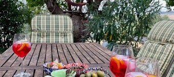 Nature Lover's Retreat: Country House Amidst Vineyards & Olive Groves