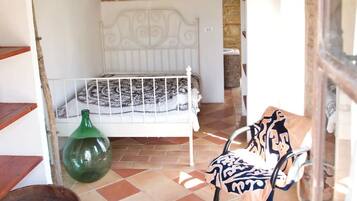 5 chambres, bureau, Wi-Fi, draps fournis