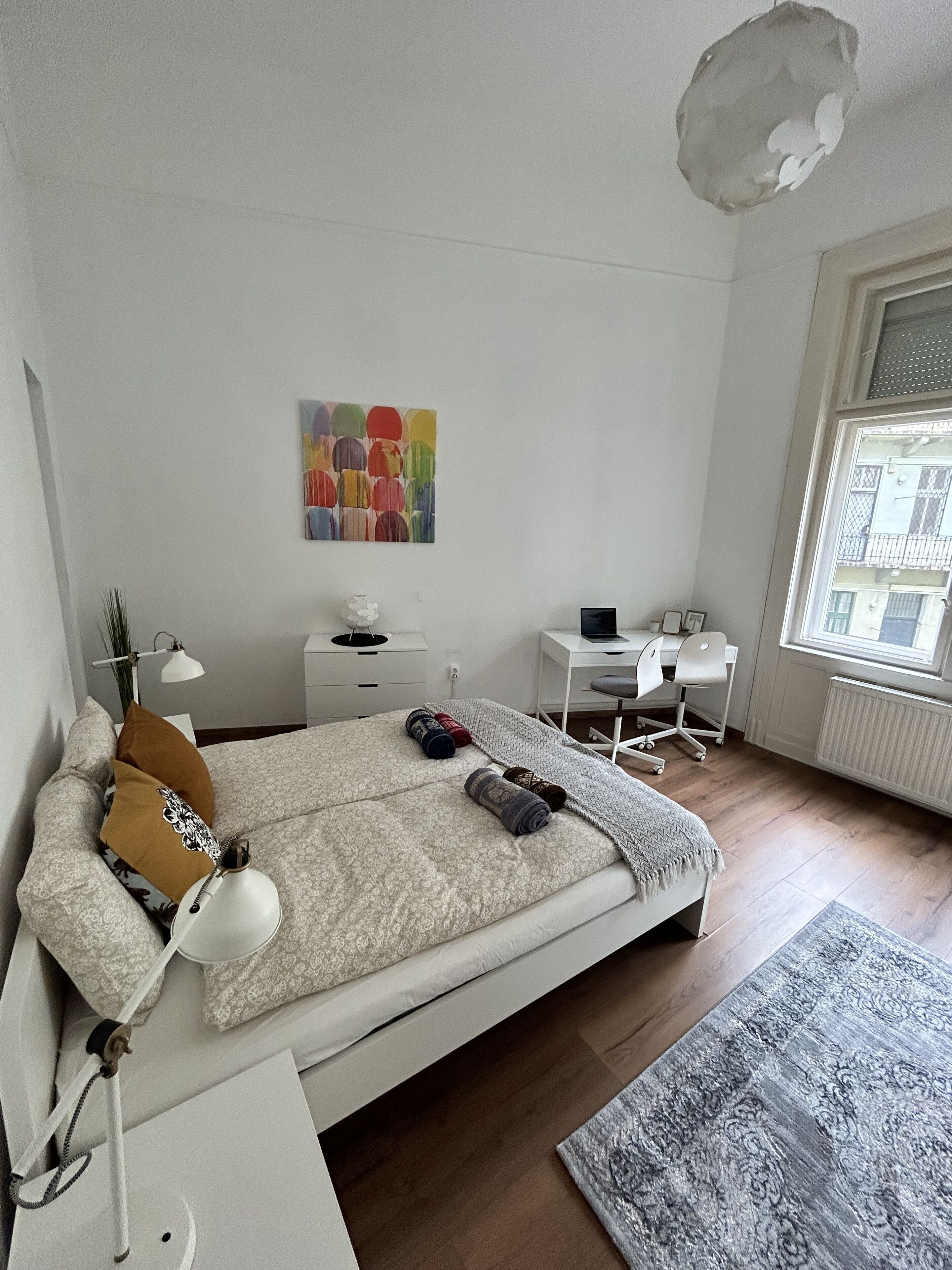 2 chambres, bureau, fer et planche à repasser, Wi-Fi gratuit