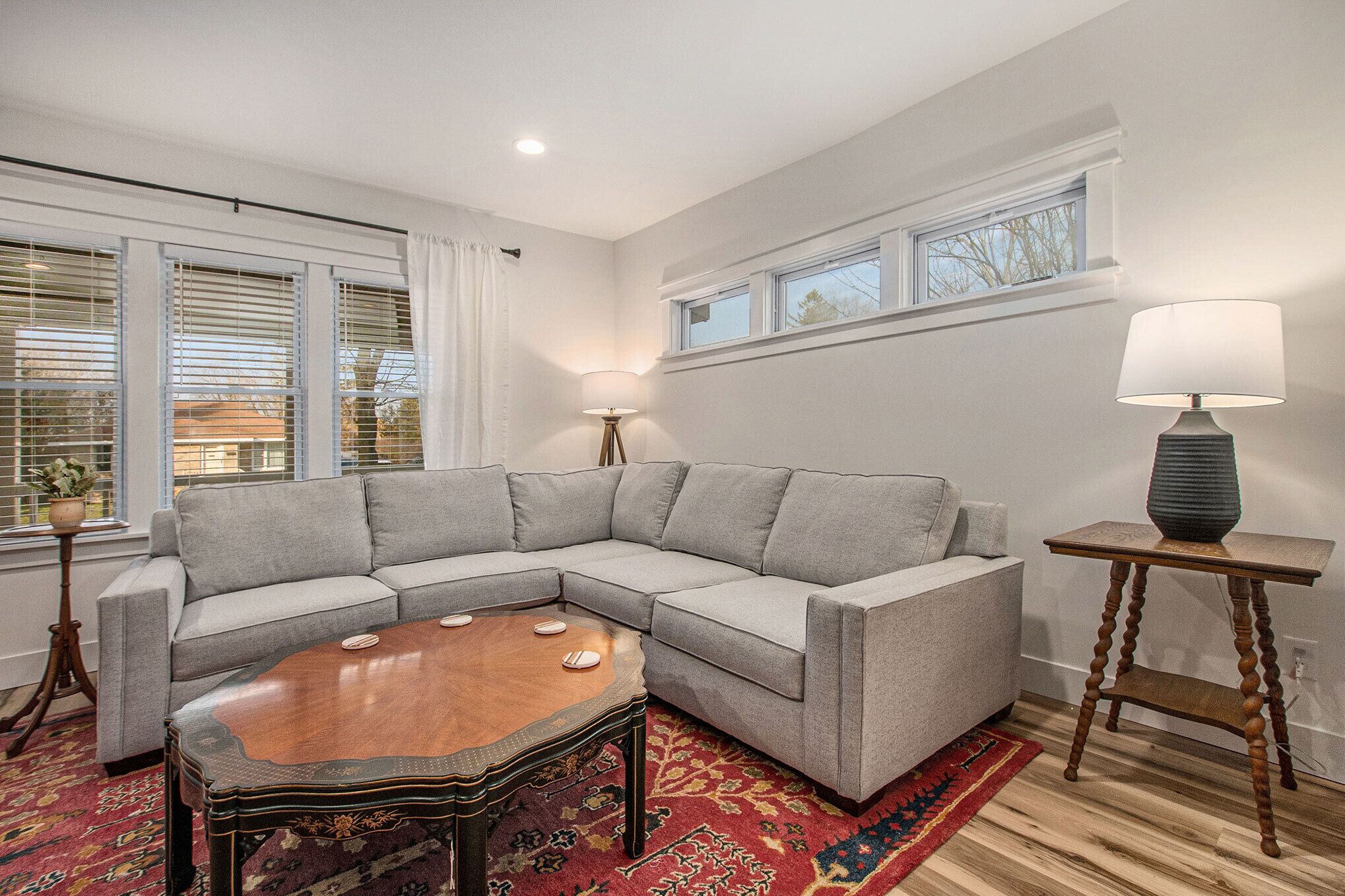 Smart TV, books, offices