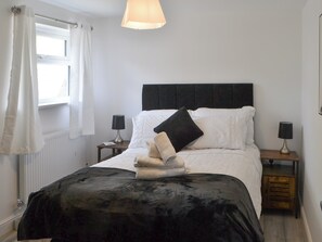 2 bedrooms, free WiFi, bed sheets - Old Colliery Cottage (Shilbottle, near Alnwick)