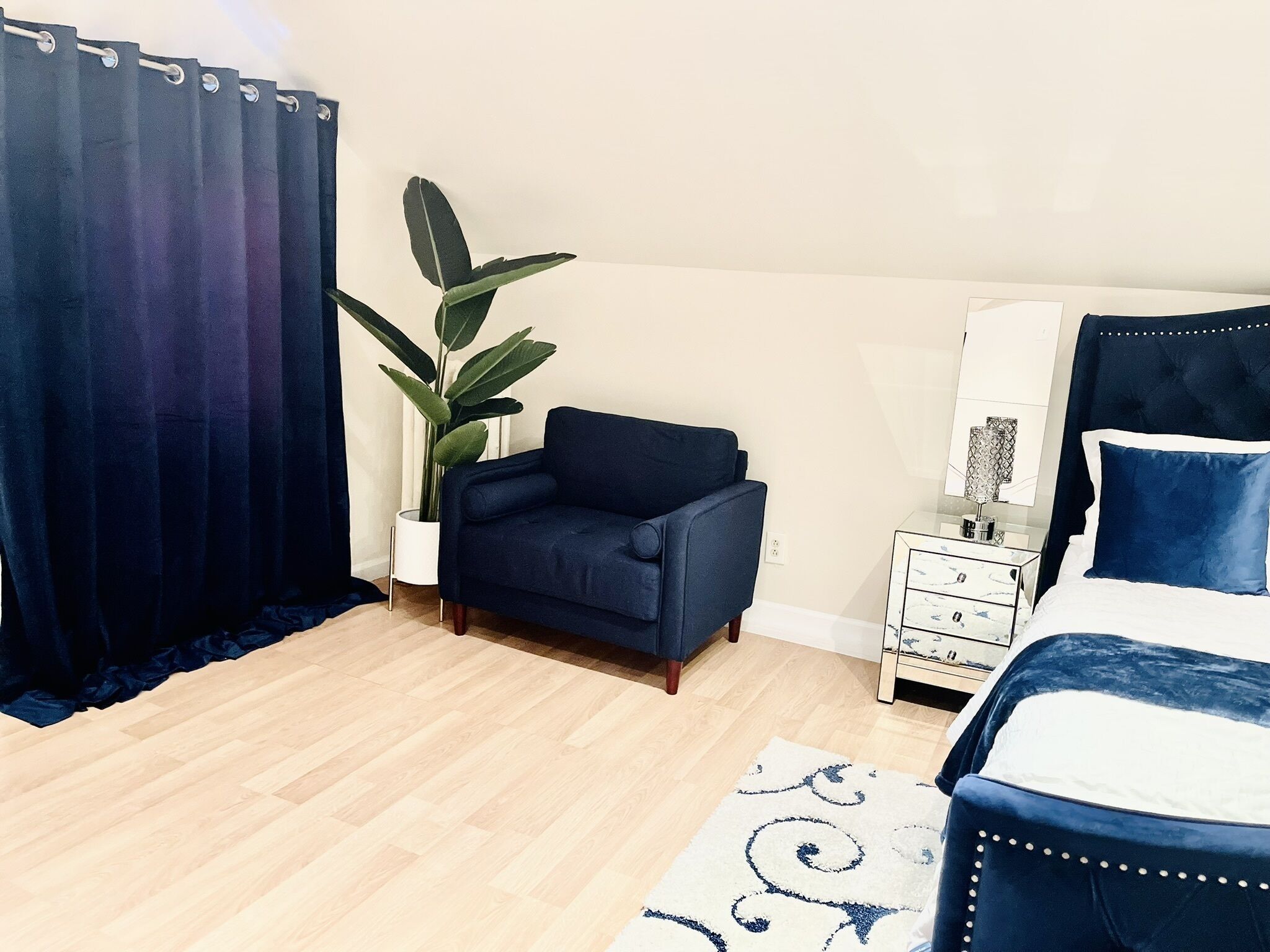 Deluxe House with Master Bedroom and Luxury Bathroom.