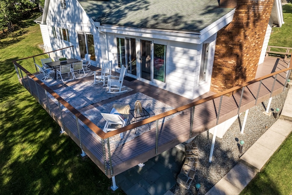 屋外ダイニングエリア