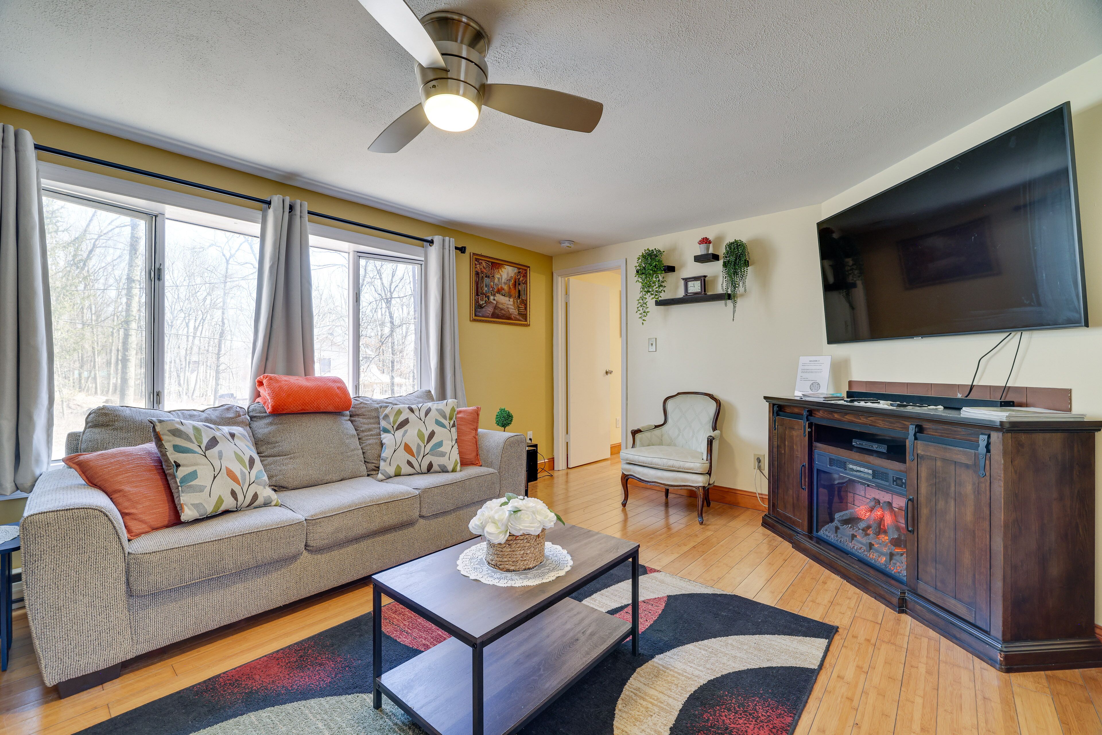 Spacious Home w/ Pool Table & Deck - Near Casino!