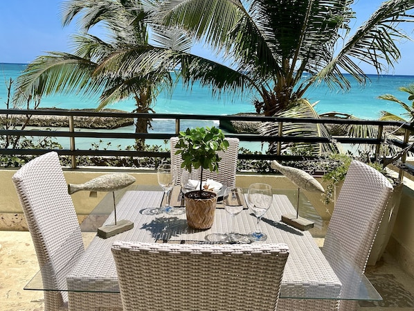Outdoor dining