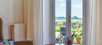 3 bedroom accommodation in West Quantoxhead