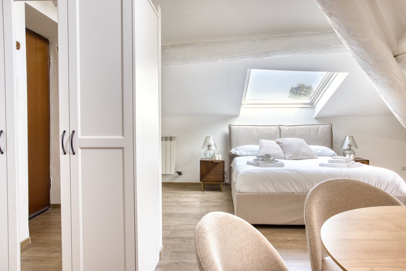 1 slaapkamer, een strijkplank/strijkijzer, gratis wifi, beddengoed