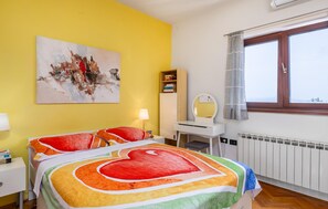 5 bedrooms, in-room safe, travel crib, free WiFi