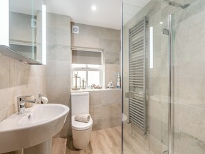 Towels - Nans Cottage - UK43350 (Whitby)
