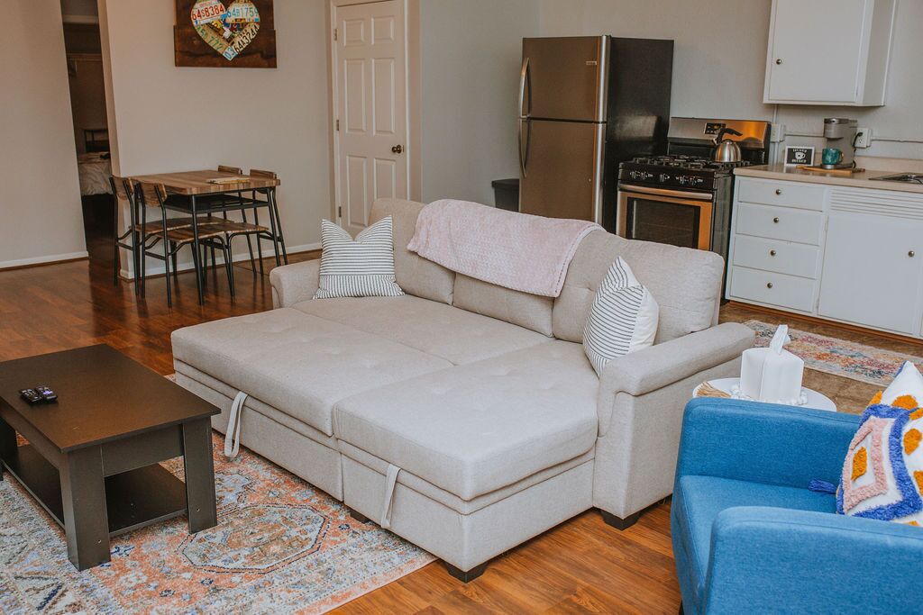 Downtown Apartment on Lincolnway