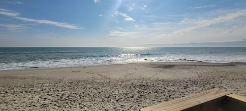 2Br, Private Beach Access-Indoor heated pool!