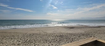 2Br, Private Beach Access-Indoor heated pool!