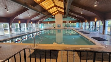 Piscine couverte, piscine extérieure