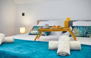 4 quartos, berço de viagem, Wi-Fi de cortesia, roupa de cama