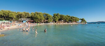 Awesome home in Benkovac with WiFi