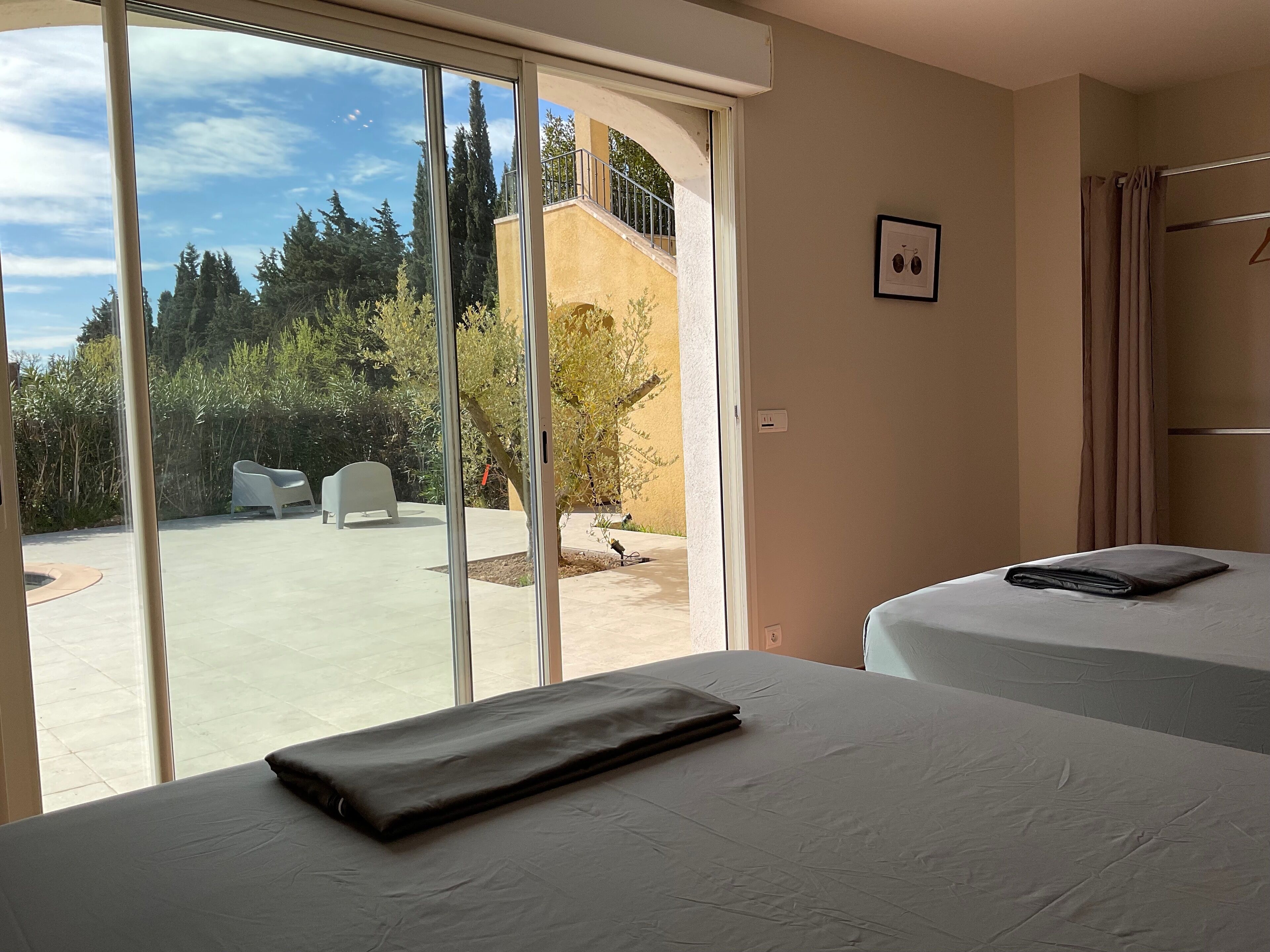 6 chambres, fer et planche à repasser, lit parapluie, Wi-Fi gratuit