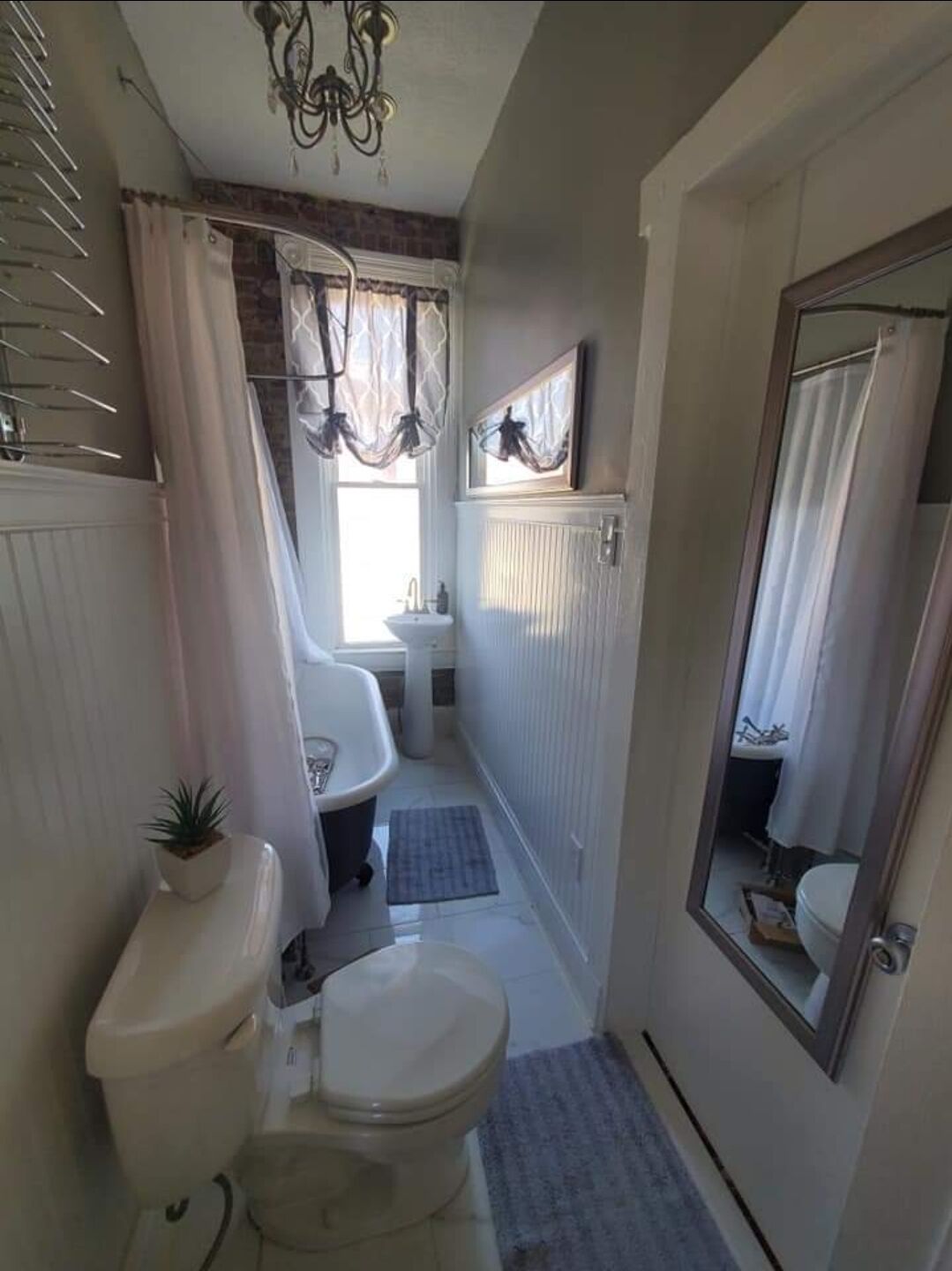 Parsonage of Paris in the heart of Horse Country - 15 min from Lexington, KY