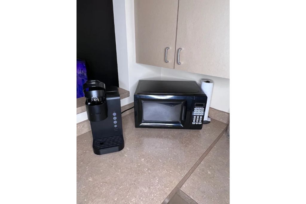 Spacious Midtown Getaway