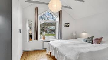 2 bedrooms, free WiFi