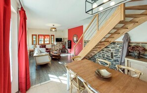 Interior - Lovely home in Vattetot sur Mer (Vattetot sur Mer)