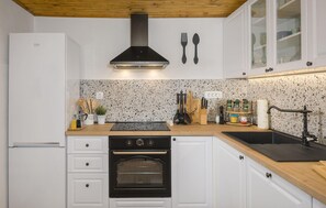 Refrigerador, horno, parrilla de estufa y lavavajillas 