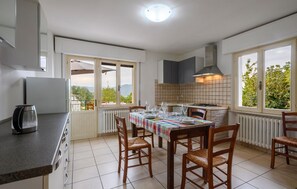 Réfrigérateur, plaque de cuisson