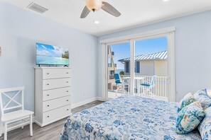 4 室のベッドルーム、WiFi (無料)、ベッドシーツ