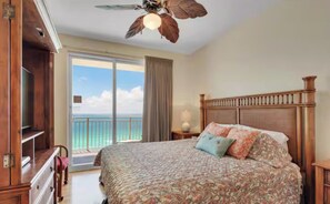 2 bedrooms, WiFi, bed sheets - Beach front condo with spacious balcony and great views  (Panama City Beach)