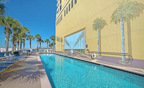 Outdoor pool - Beach front condo with spacious balcony and great views  (Panama City Beach)