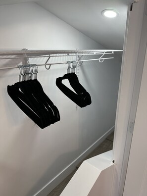 Interior - Remodeled 2nd floor 2 bedroom suite with a large deck. (Surrey)