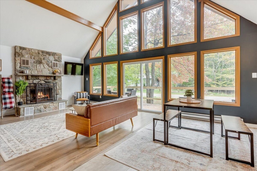 Cozy Poconos A Frame Cabin-Near Ski Resort & Lake
